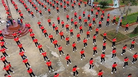 Tổ Quốc gọi tên mình - Màn đồng diễn của 200 chị em xã Yên Mỹ nhân ngày 8/3