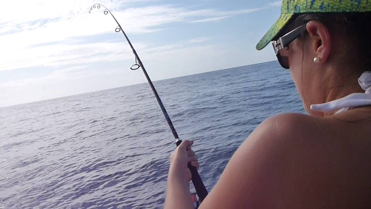 Black Marlin hookup off Townsville - YouTube