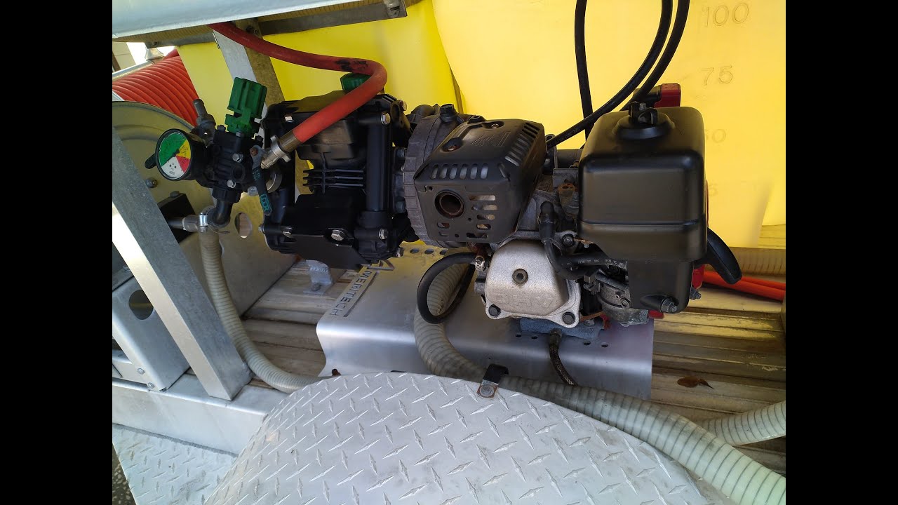 Roof cleaning and large pool cage. ZETA 40P gets the job done. Standing on the ground.