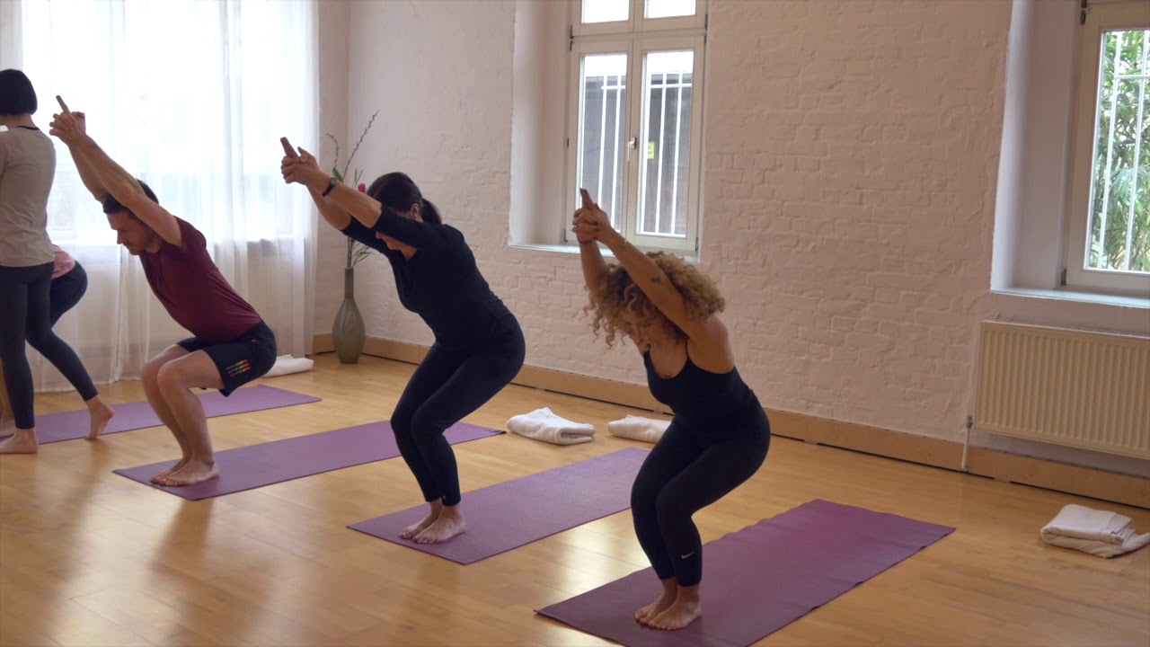 New Kräftigendes und aktivierendes OrthoYoga / 20 Minuten