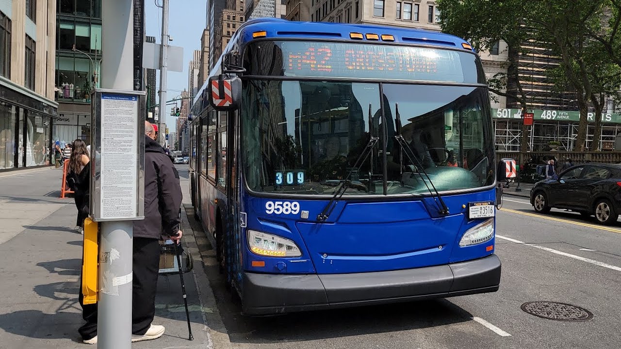 MTA M42 Xcelsior XDE40 Bus At 42 Street/5 Avenue