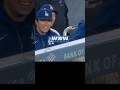 ラッシングを見て爆笑する山本由伸