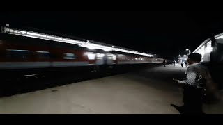 Twins Ers Alco Powered Veraval - Thiruvanatpuram Express -Indian Railways.