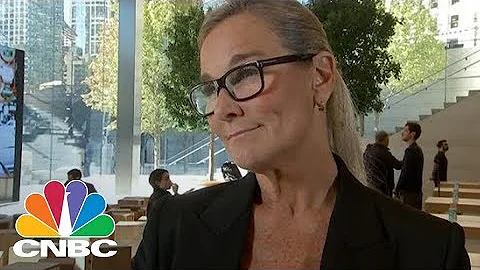 Apple Retail Chief Angela Ahrendts: We Will Not Up...