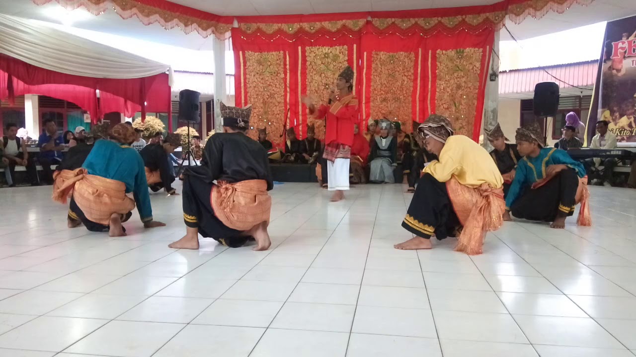 Randai Tradisi Anggun Nan Tongga (Festival Pekan Budaya Sumbar 2017 