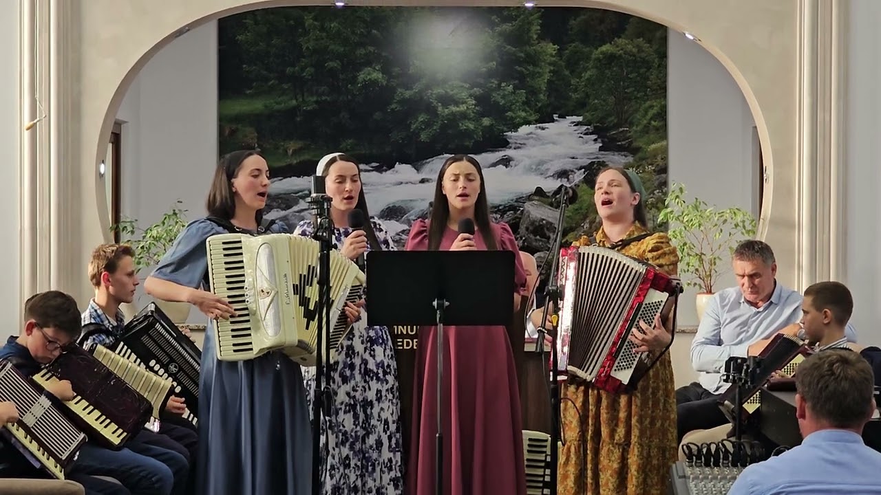 Surorile Diaconu și Amalia Cojocaru  - Trecut-au ani