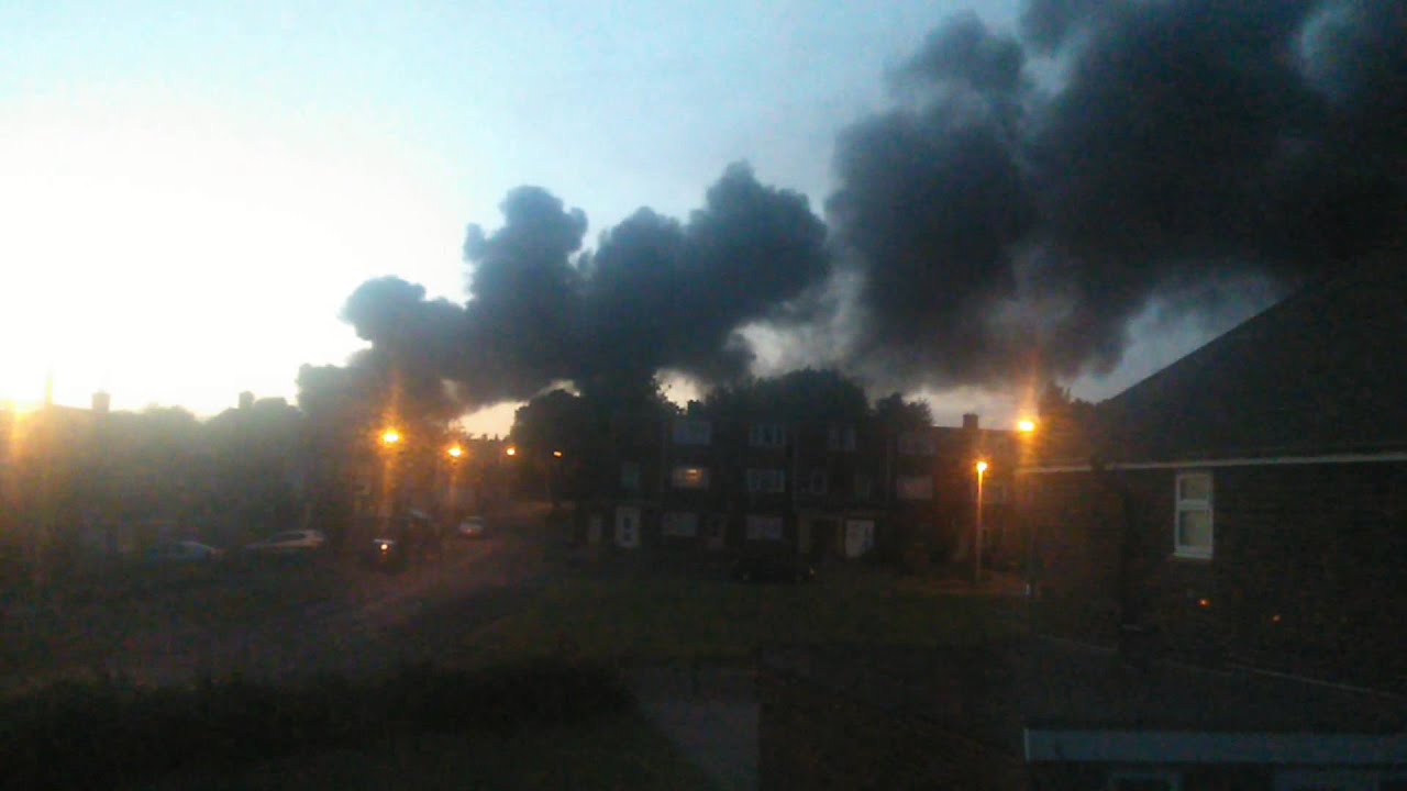 Fire around hill top, west bromwich YouTube