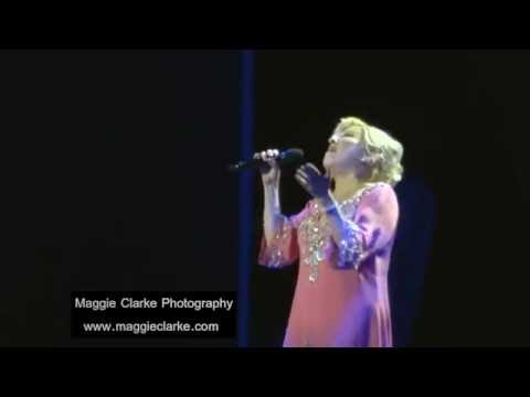 Bette Midler 
