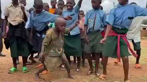 Ghetto kids dance #Tweyagale