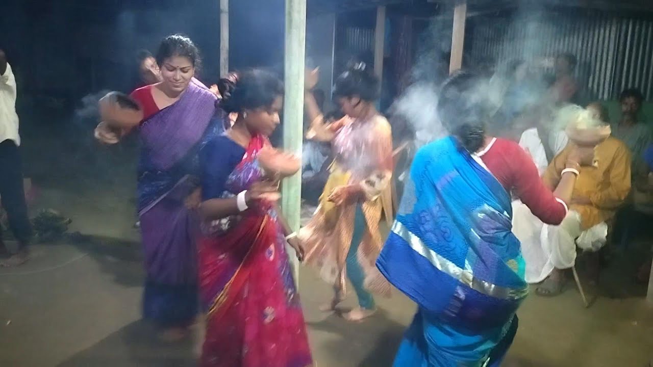DHUNUCHI NAACH (Bengali Dance) 😍ধুনুচি নাচের ধোঁয়ায় অন্ধকার মায়ের মন্দির