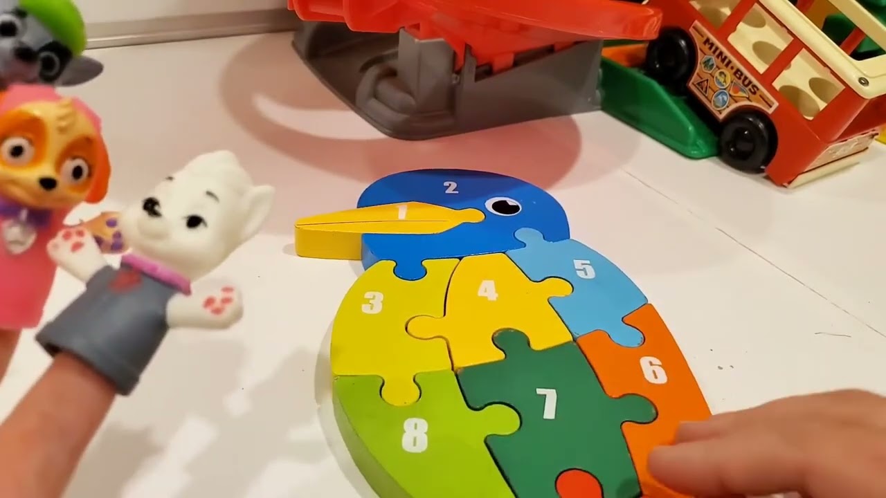 Paw Patrol Finger Puppets Help Build a Numbers Puzzle 1-10