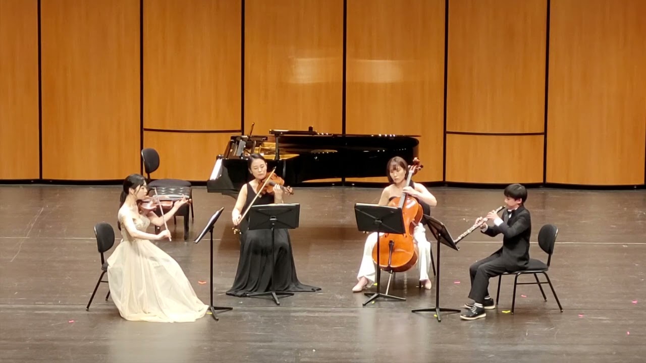 Mozart Oboe Quartet in F Major, K.370 I. Allegro, III. Rondeau-allegro