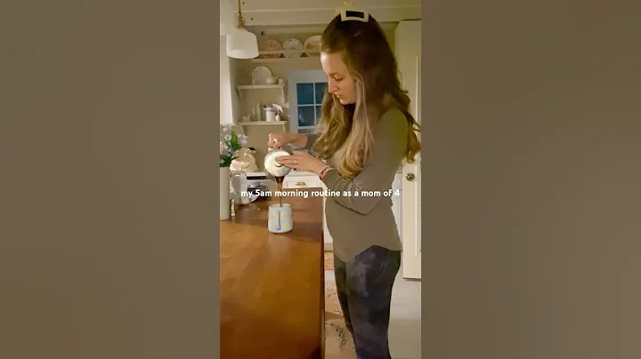 My 5am morning routine as a busy mom of 4 | filling my cup before the kids are up! #morningroutine