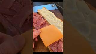 Pastrami Cheese Sandwich Deluxe , richtig geil #pastrami #sandwich #deluxe #fyp #shorts #cheese