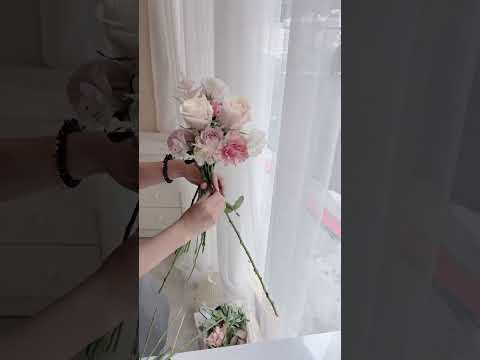 來綁一束甜甜捧花 #芙拉鮮花捧花#芙拉捧花 #韓式捧花 #韓式花藝 #新娘捧花 #bouquet #鮮花捧花 #台北花店