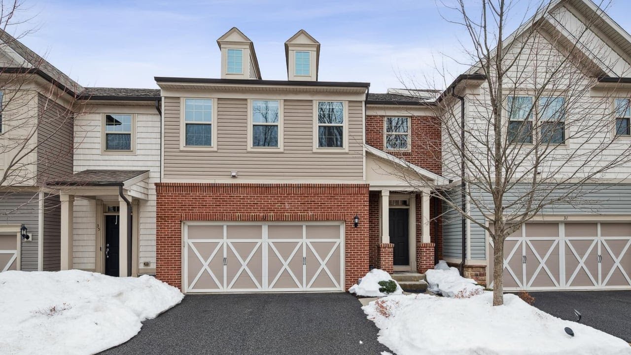 33 Albert Ct, Randolph, NJ