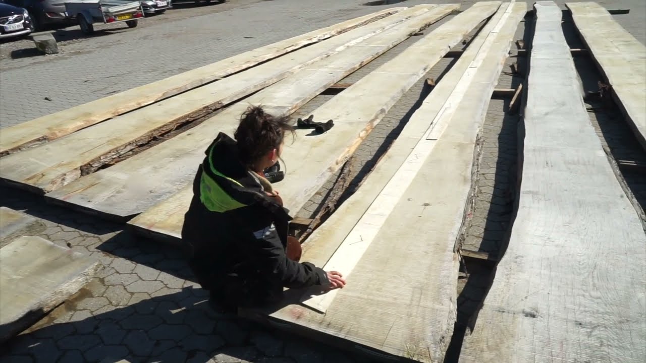 How do we replace hull planks on Hawila?