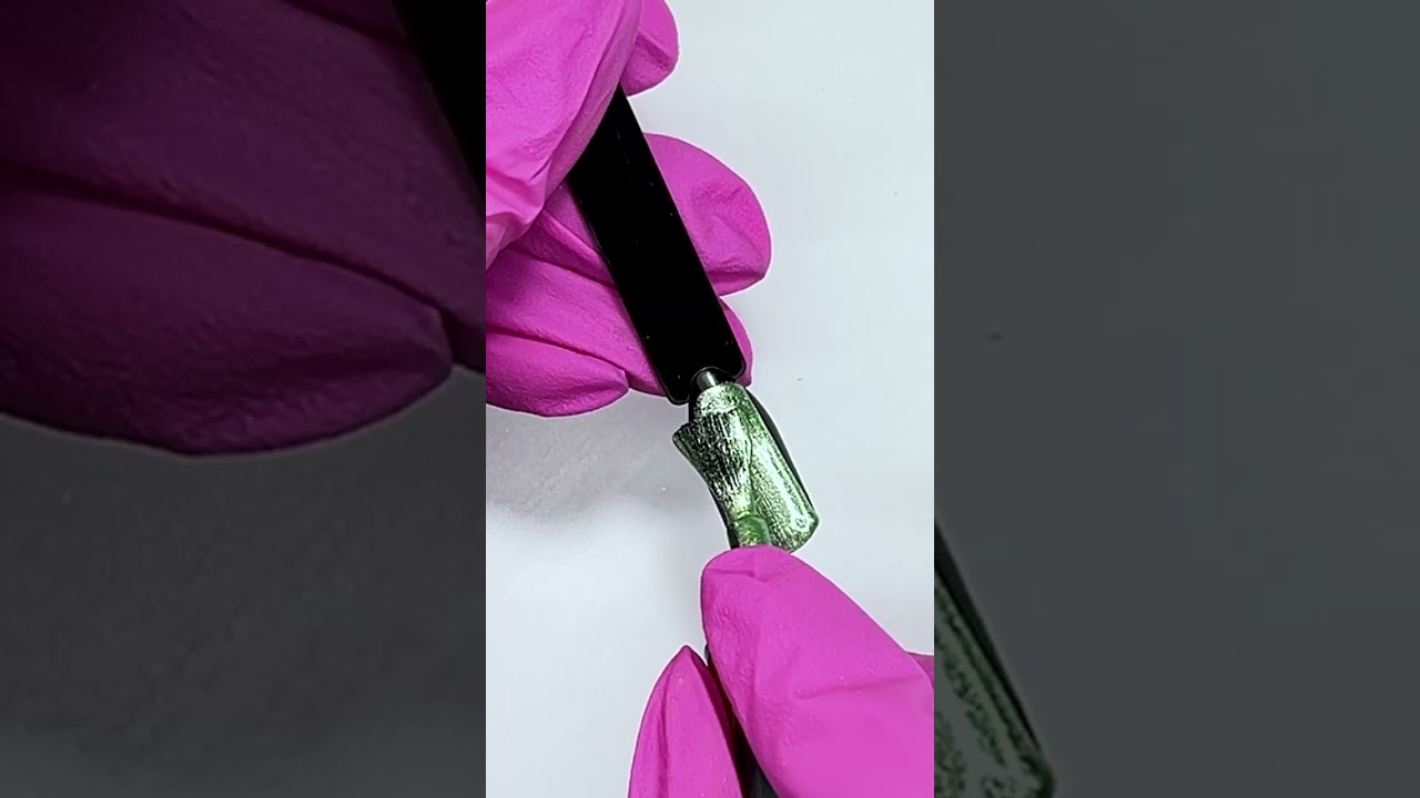 ✨Steal the spotlight with ASP Cat Eye Gel in shade Copy Cat