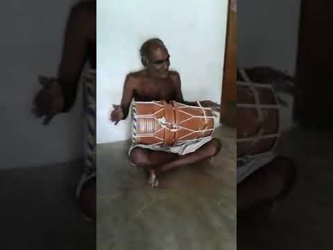 Azhagi orutthi elani vikkura அழகி ஒருத்தி இளனி விக்கிற Tamil song dolikki