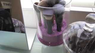 Hello All! I decided to make this video to give tips and ideas to anyone who is thinking of creating their own vanity makeup table/