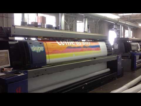 lindys-liquor-store-12ft-x-12ft-banner-being-printed-hp-scitex-solvent-printer.