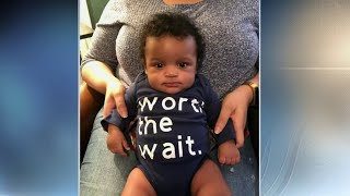 Lester Holt congratulates Kimberly Gill Information