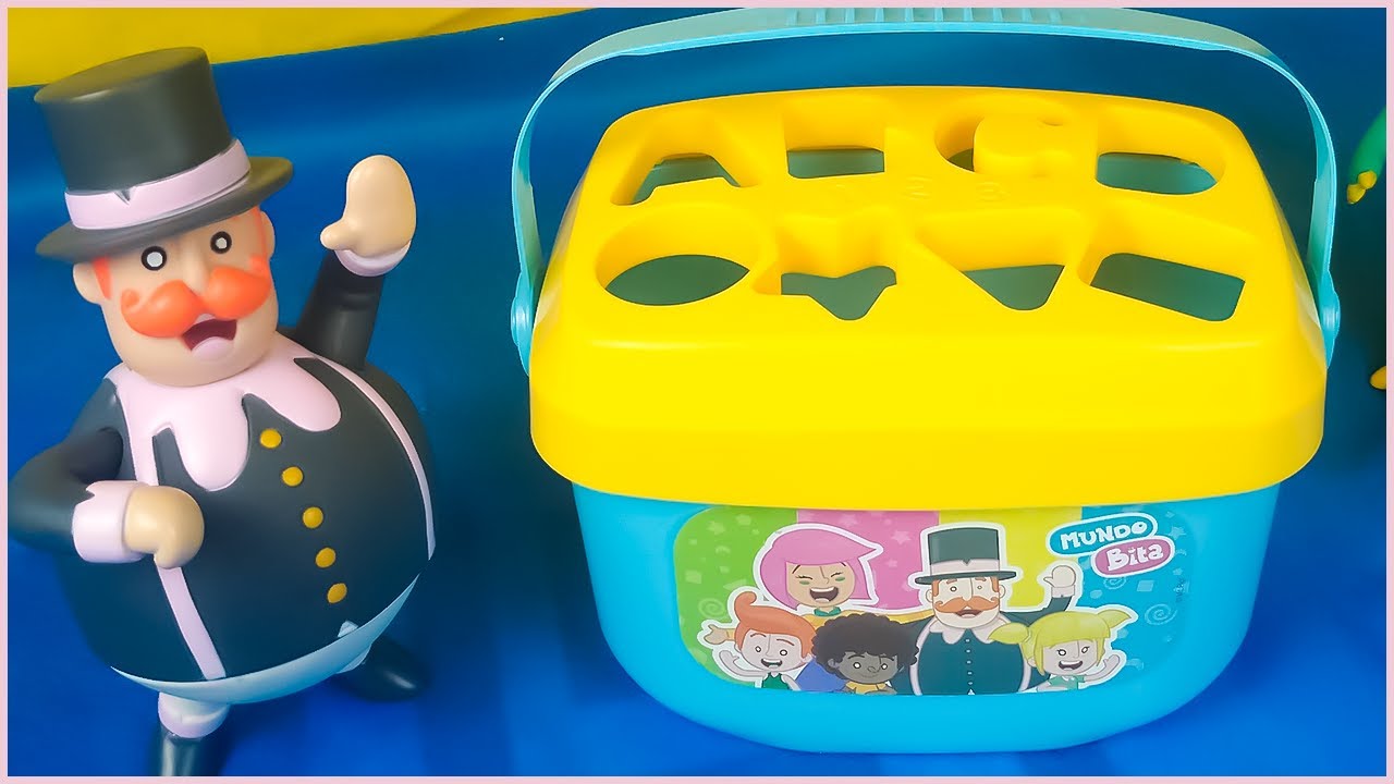 MUNDO BITA ABC -  O QUE TEM NO BALDINHO de FORMAS DO BITA?