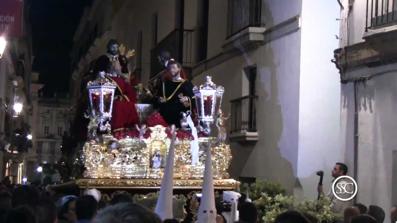 Sagrada Cena - Calle Sopranis de recogida - Semana Santa de Cádiz 2013