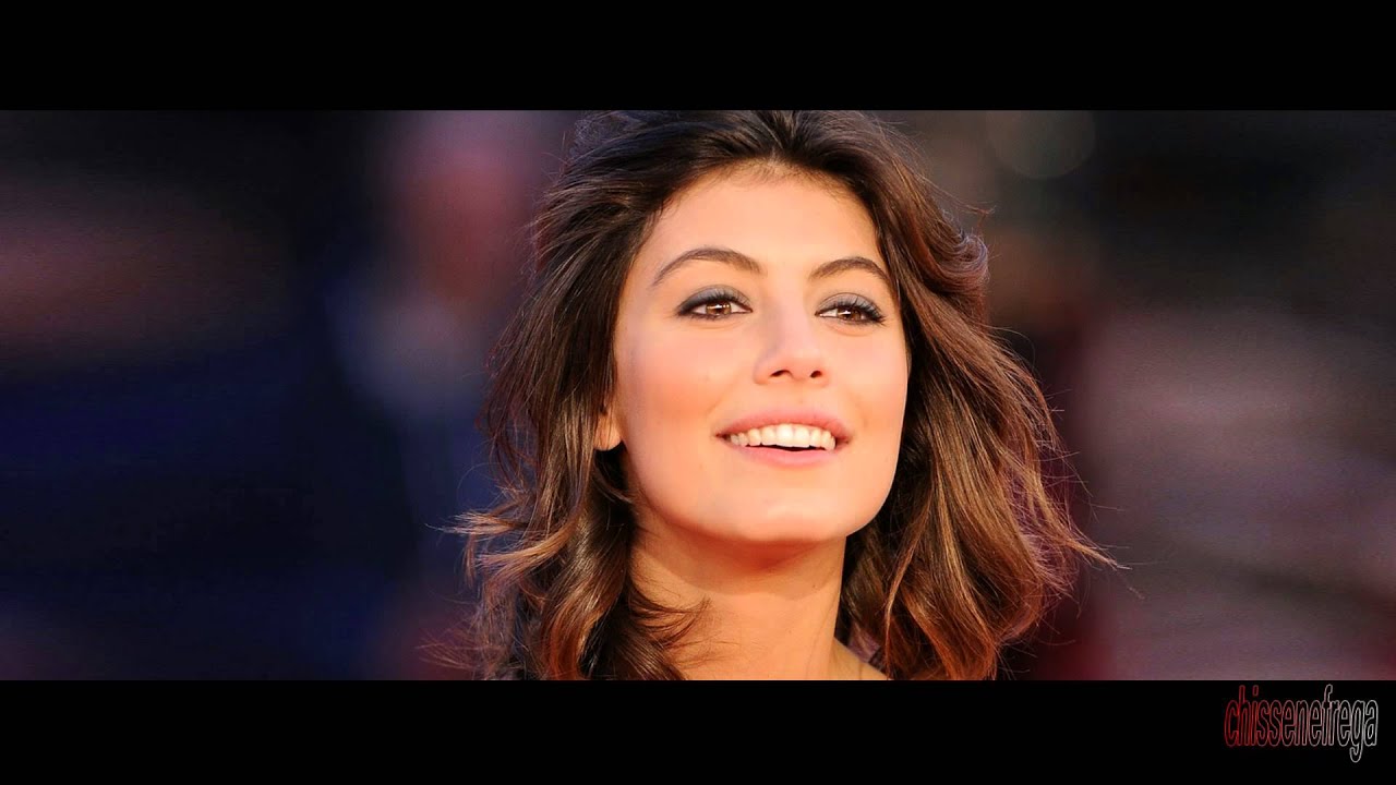 alessandra mastronardi youtube alessandra mastronardi de i cesaroni perseguitata da uno alessandra mastronardi youtube alessandra mastronardi de i cesaroni perseguitata da uno