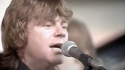 Dave Edmunds - The Trouble Boys - The Kenny Everett Video Show S02E01 - 26/02/1979