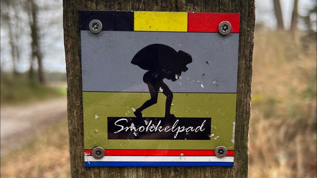 Smokkelroute door de Strijbeekse Heide van Nederland naar België over het Smokkelpad bij Strijbeek 🥾