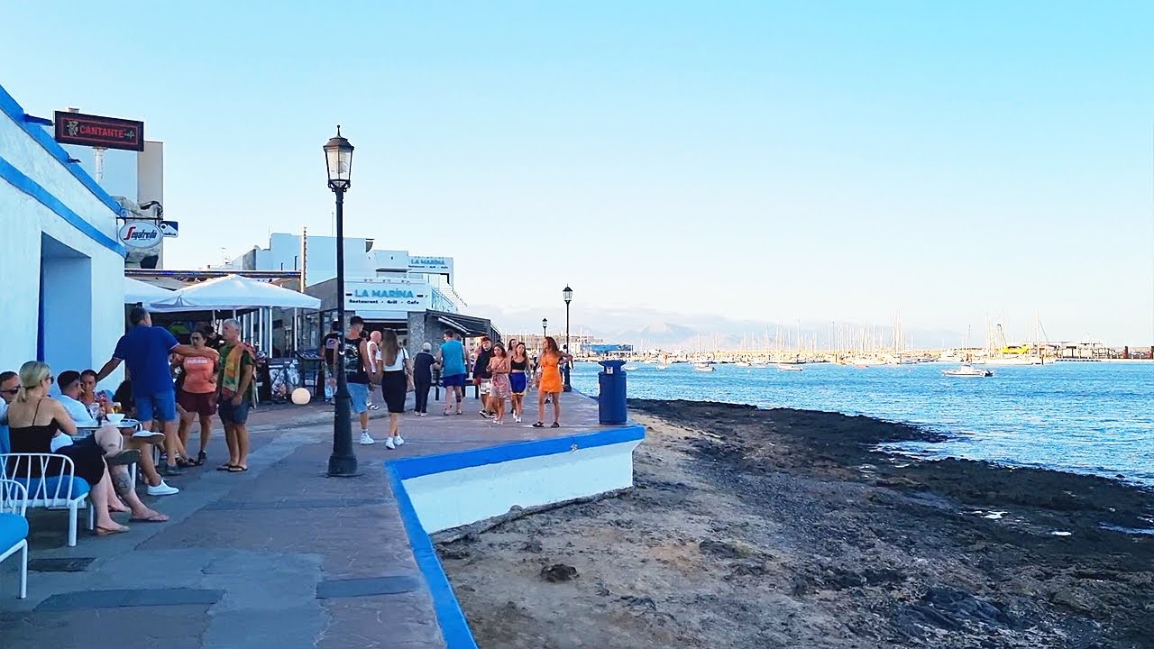 🏝️ El puerto de Corralejo: recorriendo la zona de bares y restaurantes | Corralejo harbour, bars