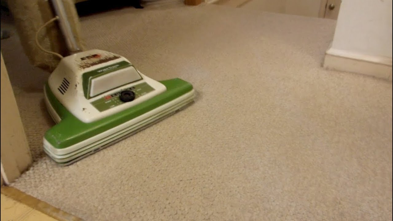 Vintage 1976 Eureka ESP 4050B Wide Track Upright Vacuum Cleaner YouTube