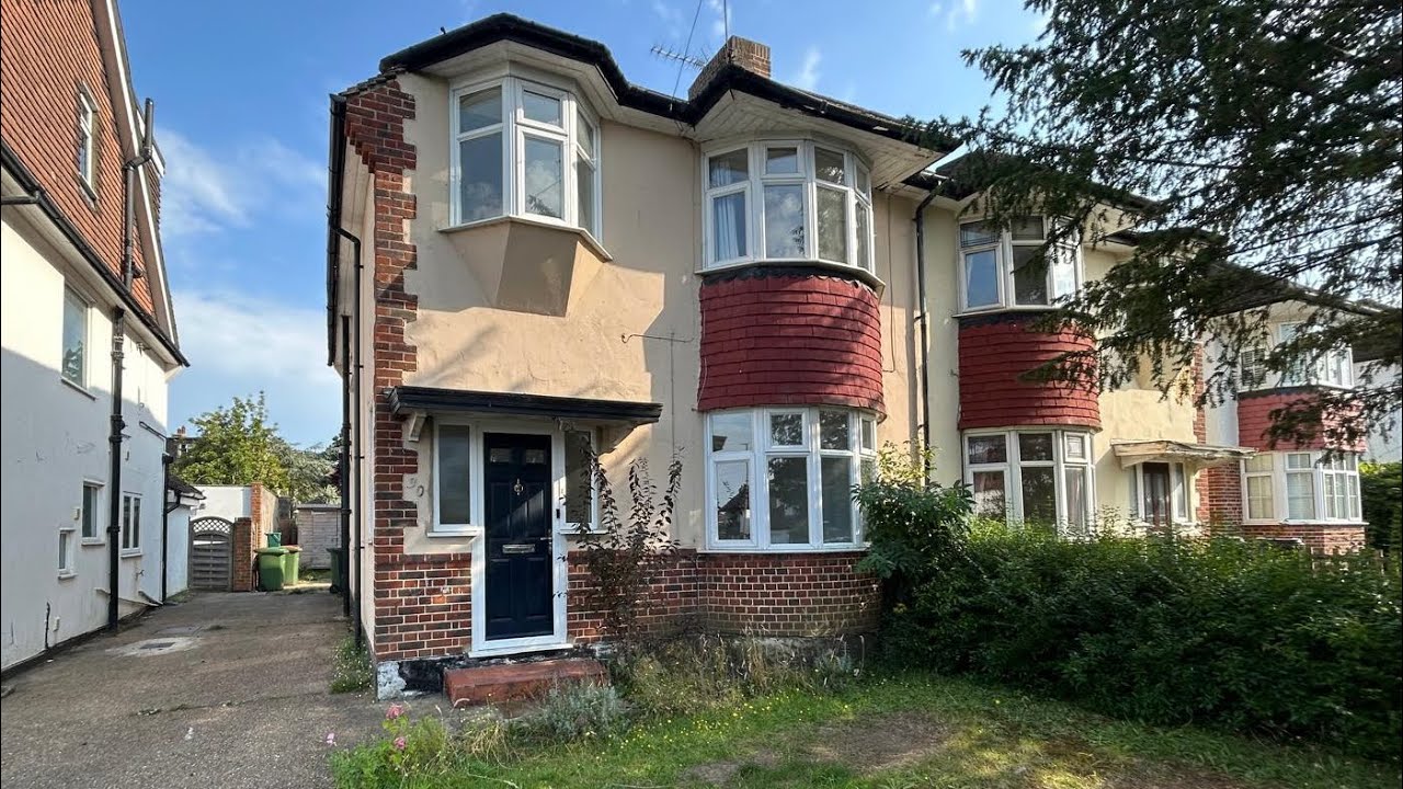 30 Craddocks Avenue, KT21 1PB