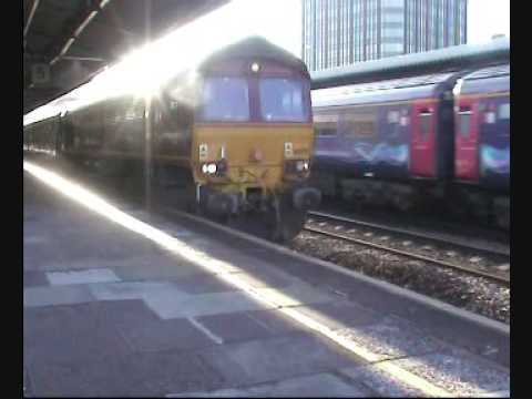 Class 66 diesel hauled Royal Scot to Kingswear sto...