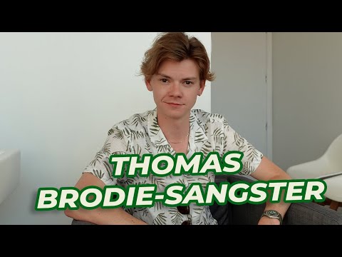 Video: Je li thomas sangster pjevao u nigdje dečko?