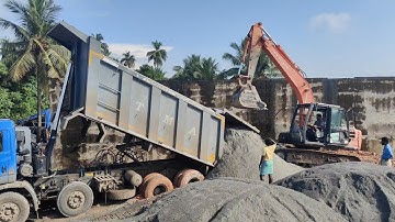 HITACHI 140H truck M Sand Fully Loaded Gets Stuck in Mud! Excavator Rescues It -A Dramatic Recovery!