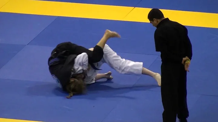 Submission #707 - Melissa Bardfield vs Christine M...