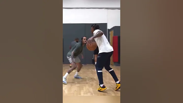 Eric Bledsoe is a BLUR  #jushoop #shorts