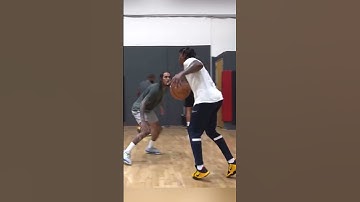 Eric Bledsoe is a BLUR 💨 #jushoop #shorts