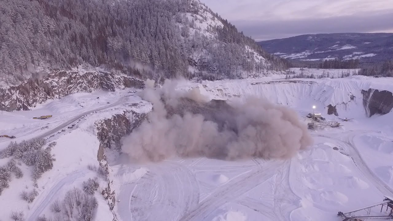 Droneklipp av salve i Lidalen Grustak