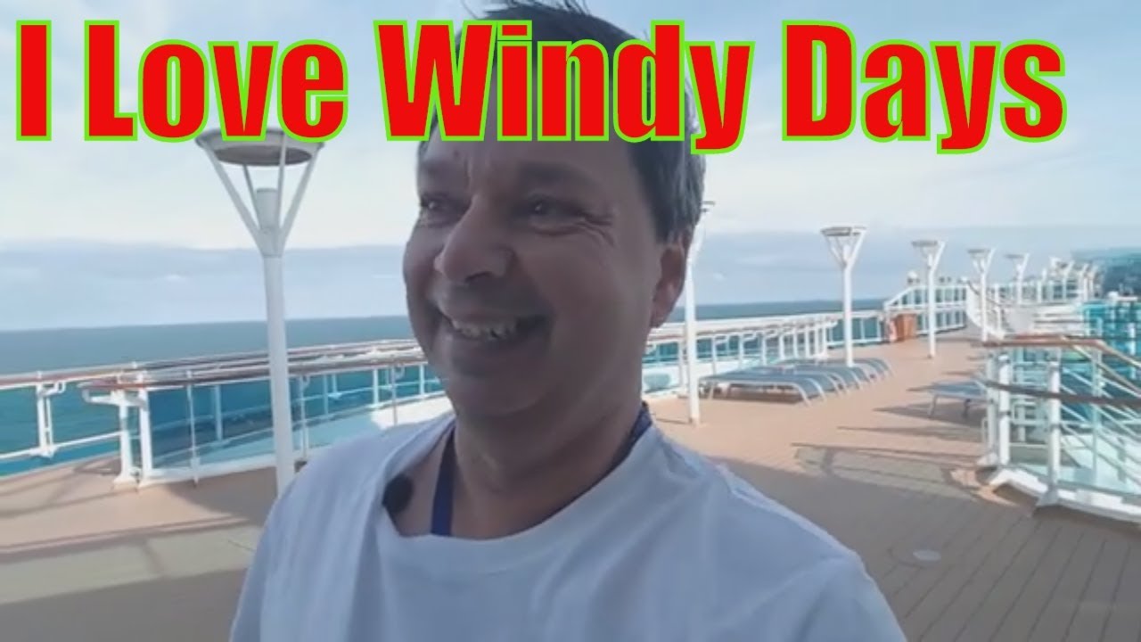 Royal Princess turns around to avoid Hurricane Florence