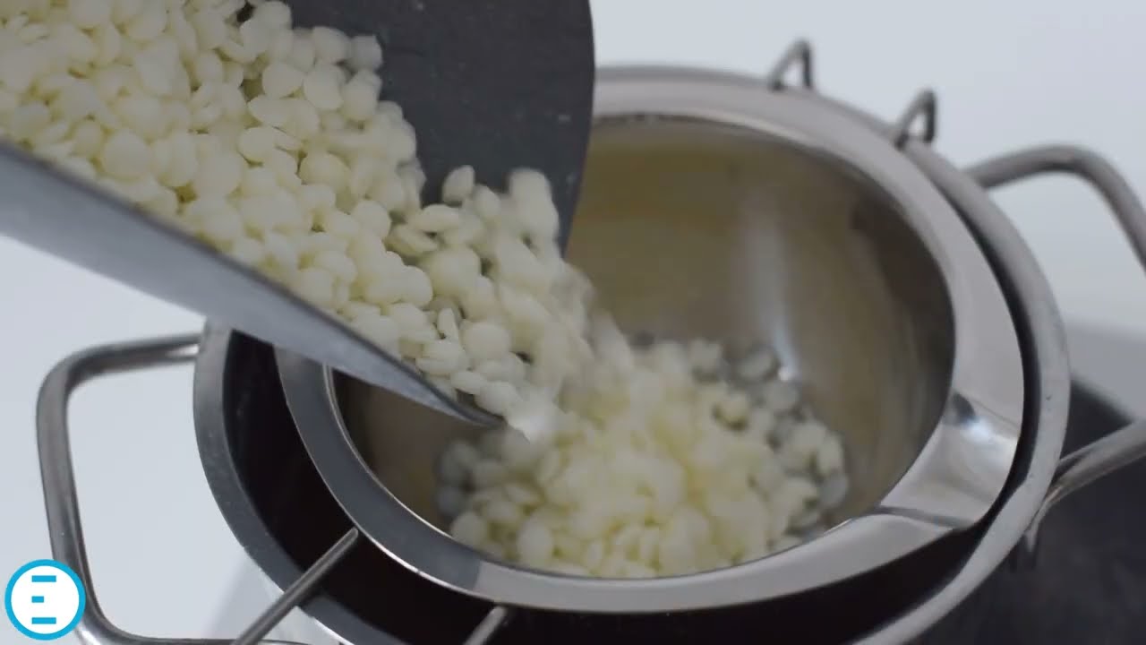 Sojawachs Kerasoy 4130 für Behälterkerzen // Produktinformationen // DistrEbution GmbH