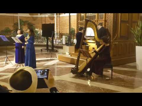 Traditional Swedish song - Gröne Lunden (sopranos, harp, organ)