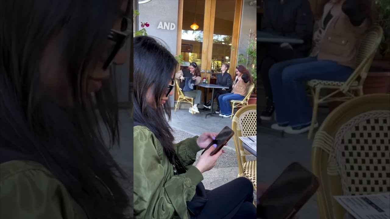 She Traveled To Her Best Friend S College Graduation Surprise 