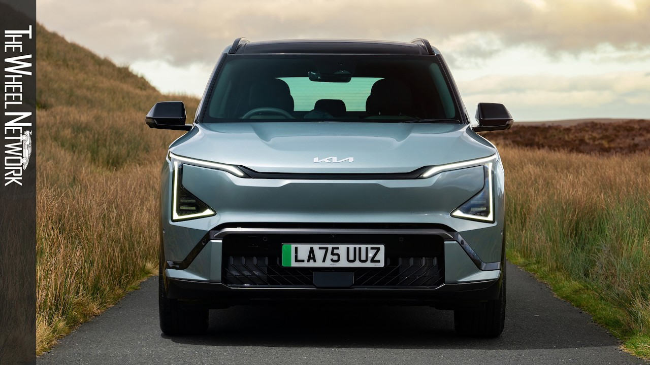 2026 Kia EV5 GT-Line S 81.4 kWh | Iceberg Green | Driving, Interior, Exterior (UK Spec)