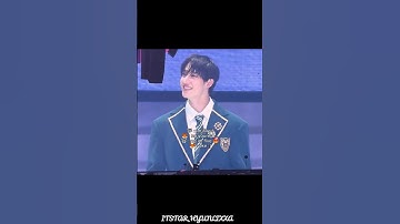 This was too cute  ♥️😊#straykids #bangchan #jeongin #fanmeeting