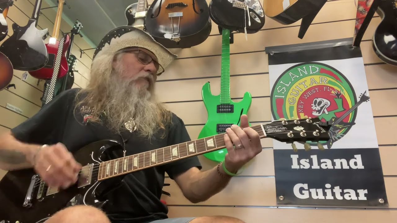 Easy & BEST way to Practice Strumming Chords G C Am & Blues Shuffle w/GUITAR COACH Wayne Sorbelli