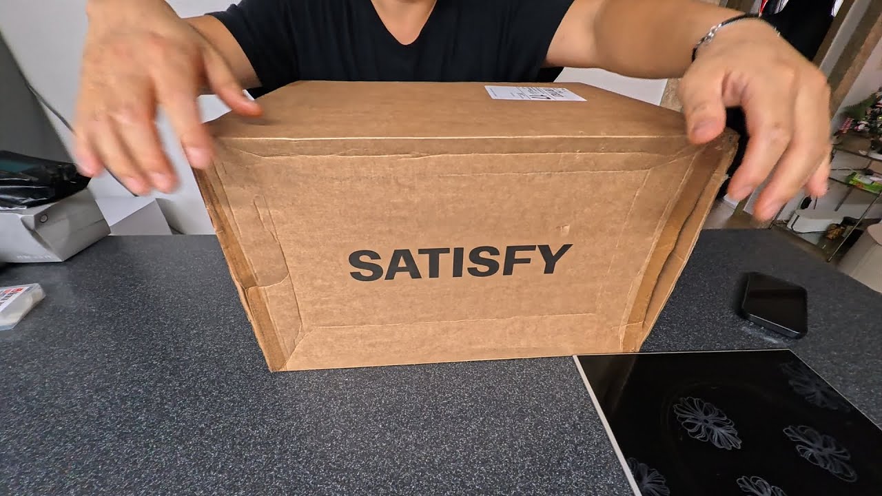 새티스파이 뉴컬러,새티스파이 사이즈 추천,satisfy,therocker,더라커,새티스파이,언박싱,리뷰