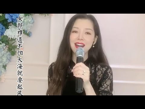 钟维 演唱  邓丽君歌曲《月亮代表我的心》